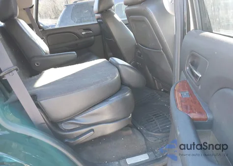 2013 Chevrolet Tahoe Ltz from USA, damaged, VIN 1GNSKCE07DR354572